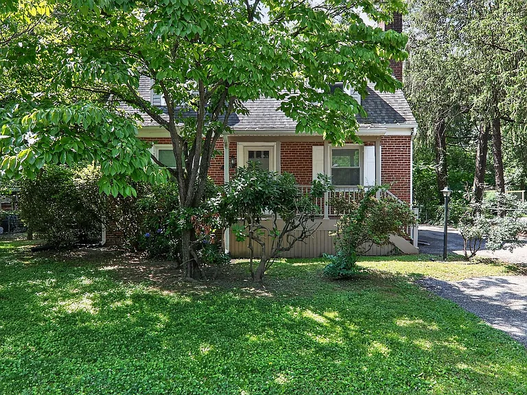 14011 Rectory Ln — Photo 38