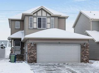 113 N Cimarron Grove Close, Okotoks, AB T1S0H6