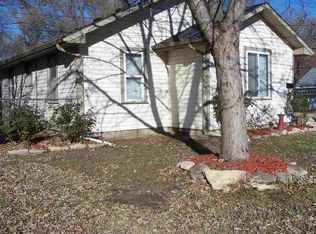 326 W 3rd St, Valley Center, KS 67147