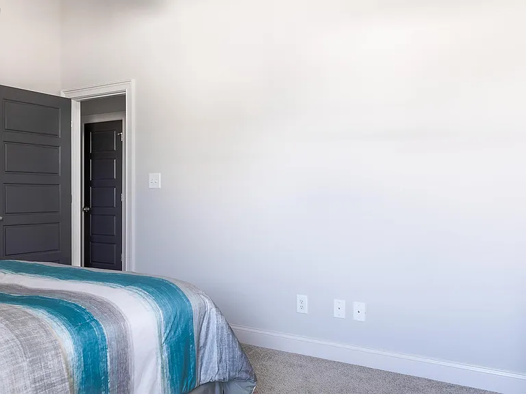 902 Abingdon Cv — Photo 36