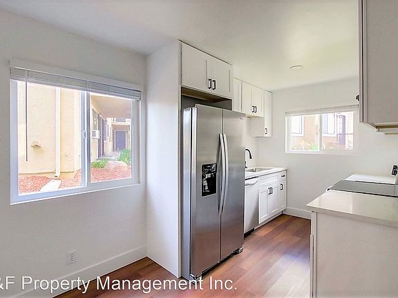 4th image of 485 S Meadowbrook Dr Unit 5