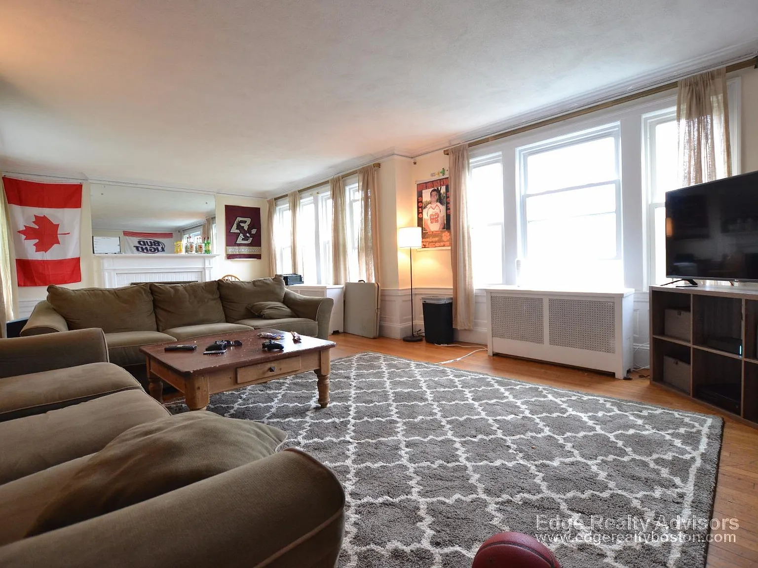 5 bed, 1.5 bath, 2000 sqft, $5,950 — Photo 2