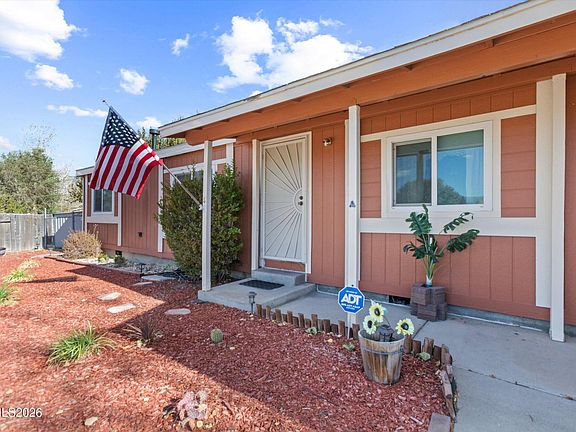 2nd image of 3880 Toucan Ct
