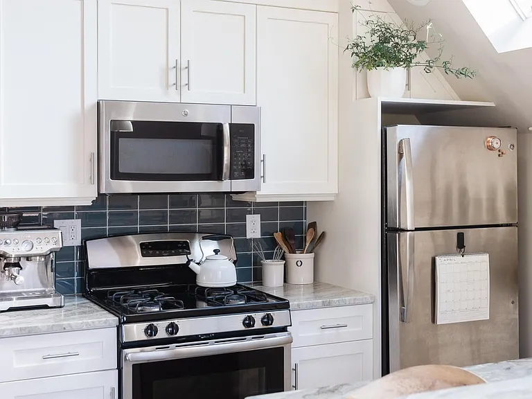 42 Bainbridge St #3 — Photo 3