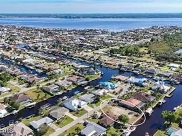 5406 SW 2nd Place Cpe, Coral, FL 33914