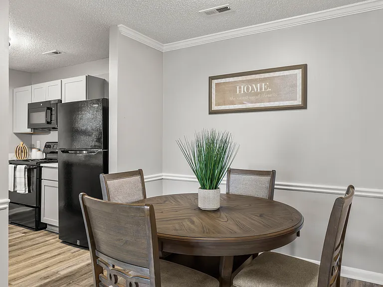 Blue Ridge Apartments — Photo 16