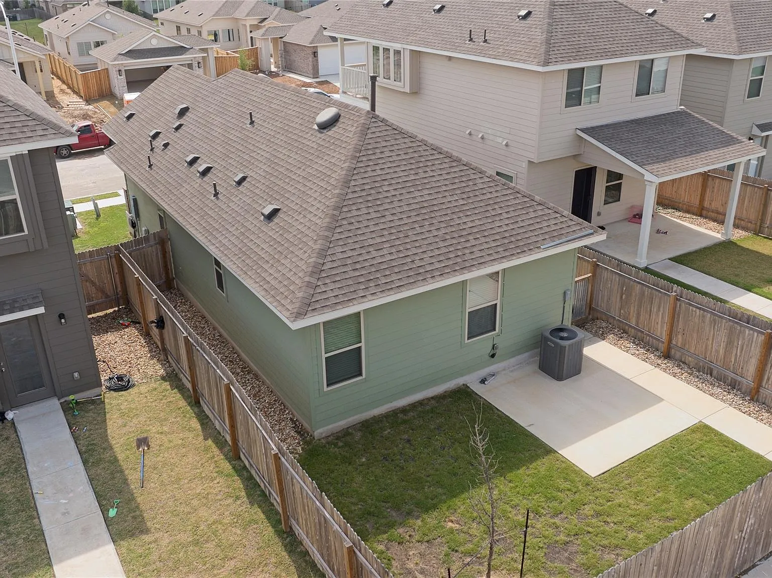 2 bed, 2.0 bath, 1026 sqft, $1,600 — Photo 4