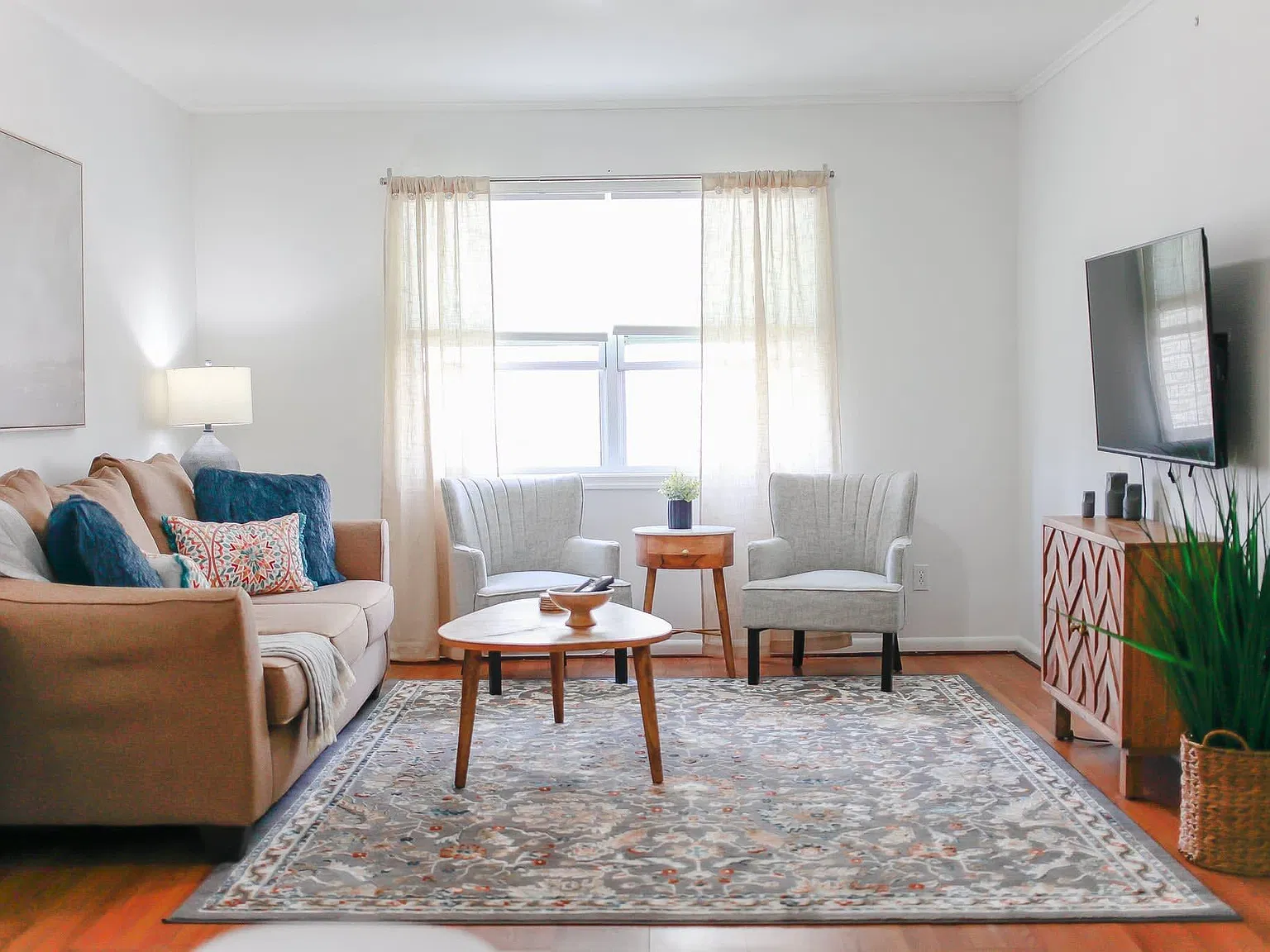 2 bed, $2,200 — Photo 4