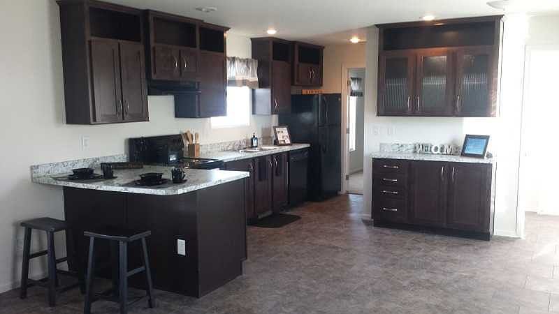 1st image of 826 W Kachina Trl