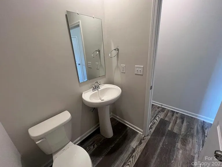 1243 Stonewyck Dr — Photo 4
