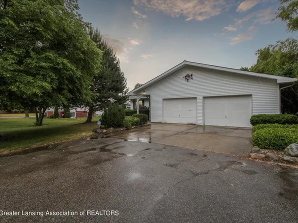 1203 W Superior St, Alma, MI 48801