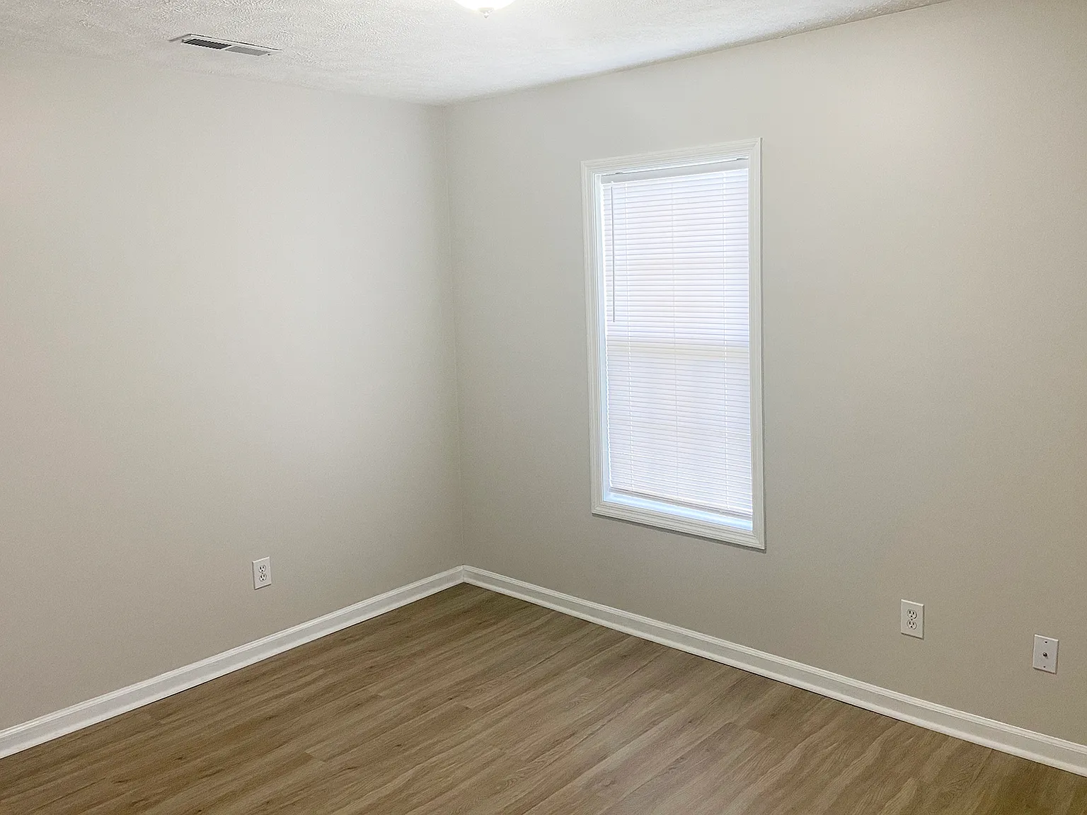 2721 Ashby Drive - 1 — Photo 2