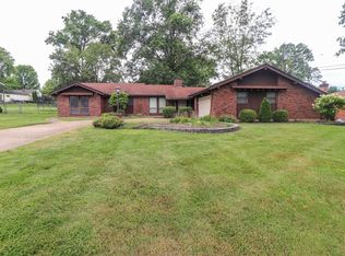 12215 Blackhall Dr, Saint Louis, MO