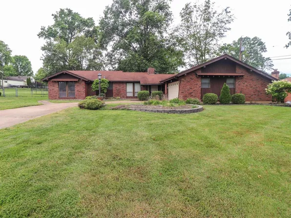 12215 Blackhall Dr, Saint Louis, MO 63128