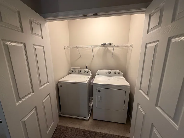 8115 Valley Oak Dr — Photo 20