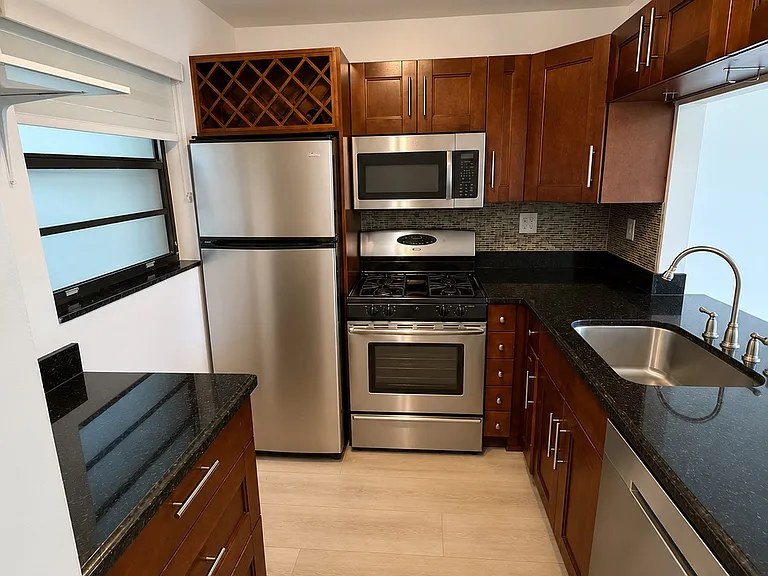 13000 SW 92nd Ave #B208 — Photo 11