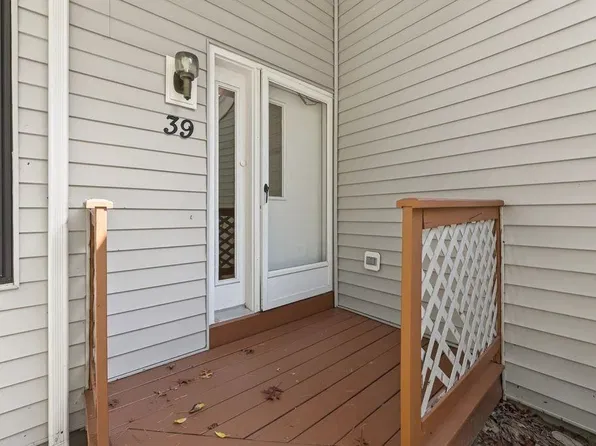 39 Aspen Drive, Atkinson, NH 03811