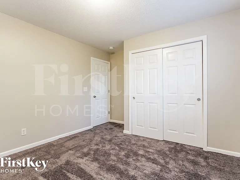 1526 Old Thicket Ct — Photo 14