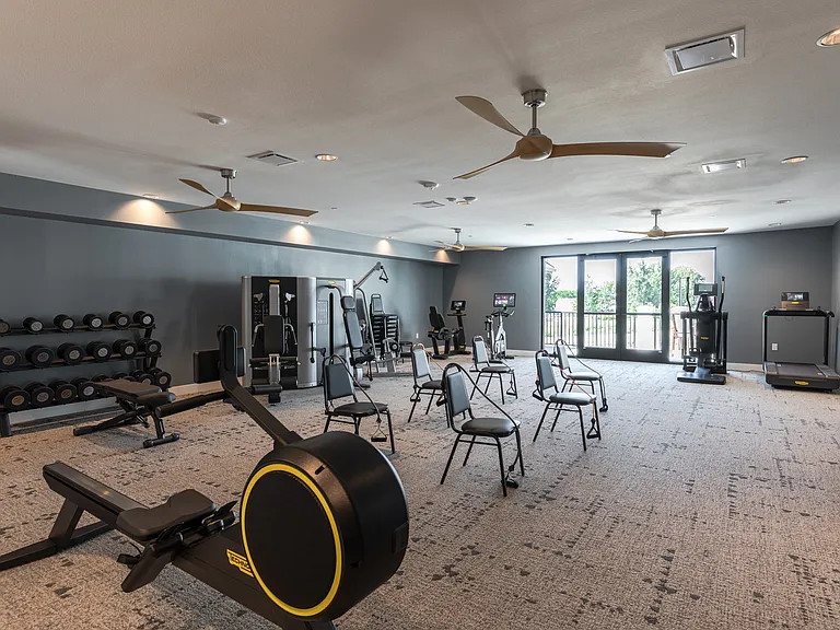 Avenida at Centerra - 55+ Active Adult Apartment Homes — Photo 20