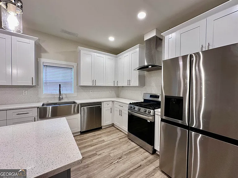942 Parsons St SW — Photo 6