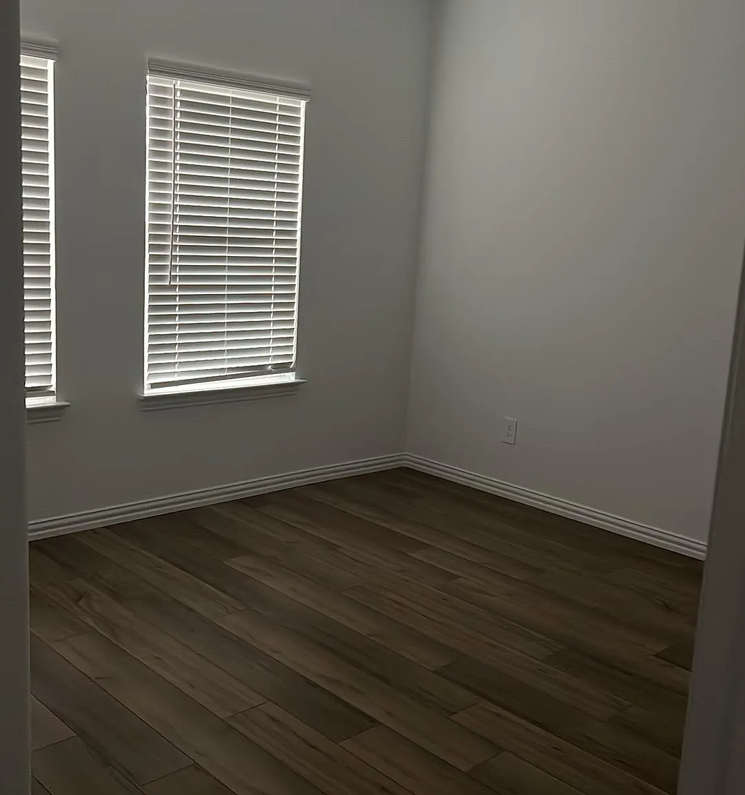 3104 Feathercrest Ln — Photo 4