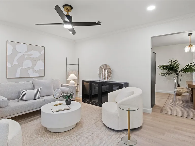 8477 Titus Ln — Photo 1