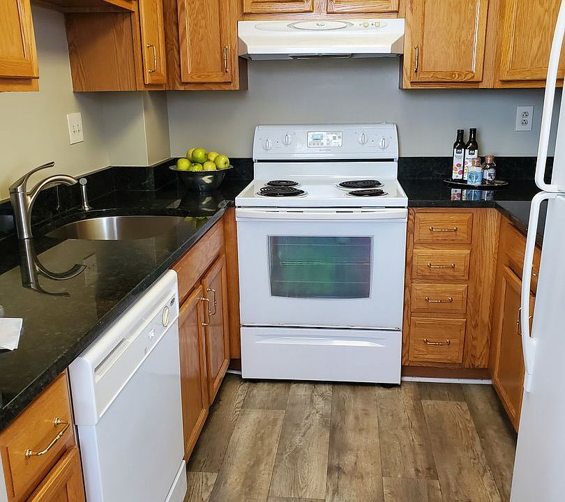 1st image of 2440 Saint Paul St #4L