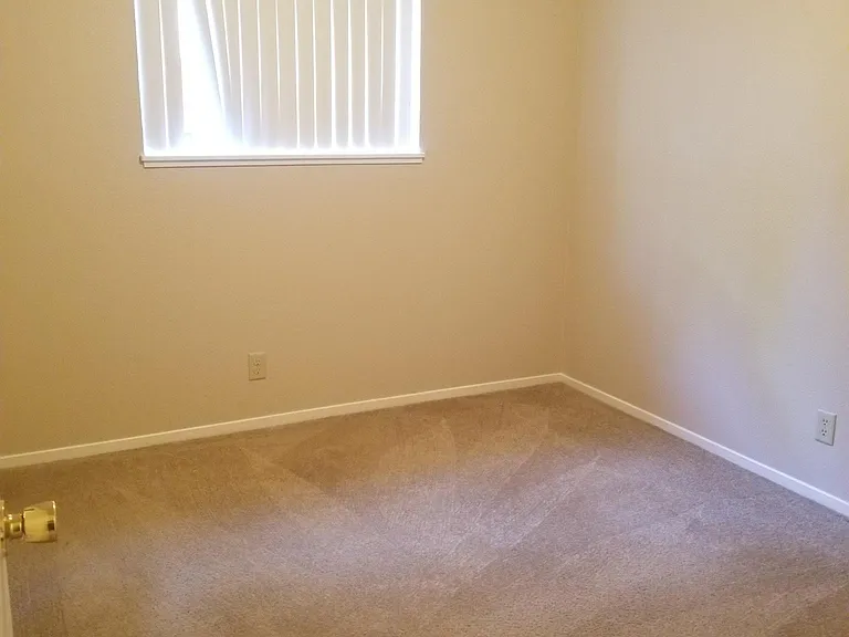 1 st Bedroom