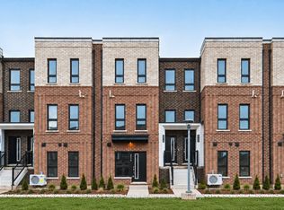 70 Kenesky Dr #36, Hamilton, ON L8B1X1
