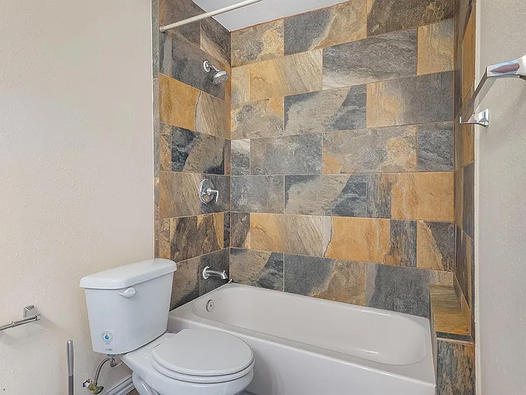 745 W Brooklyn Ave — Photo 21