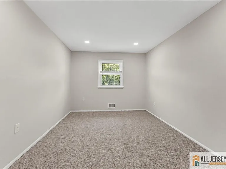 103 1st Ave #2 — Photo 10
