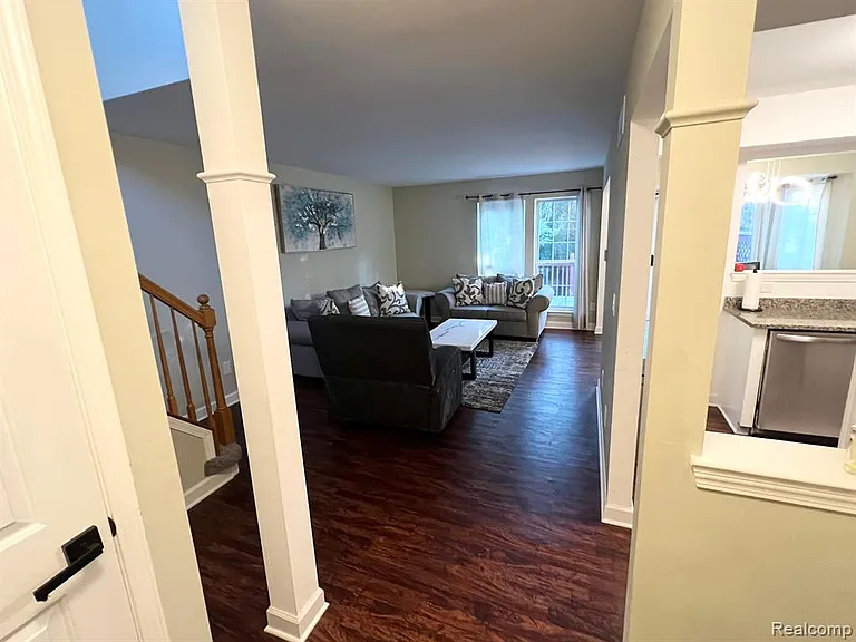 3143 Village Cir S — Photo 15