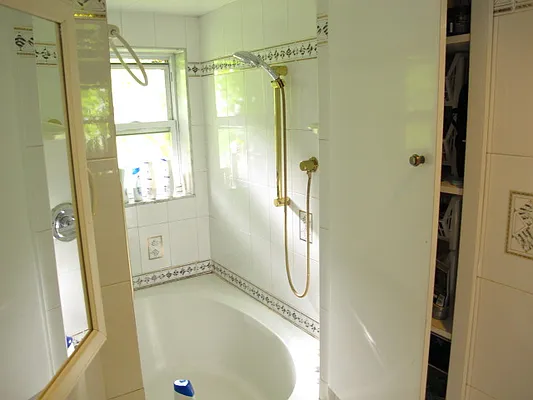 Rented by Residents Team | media 16