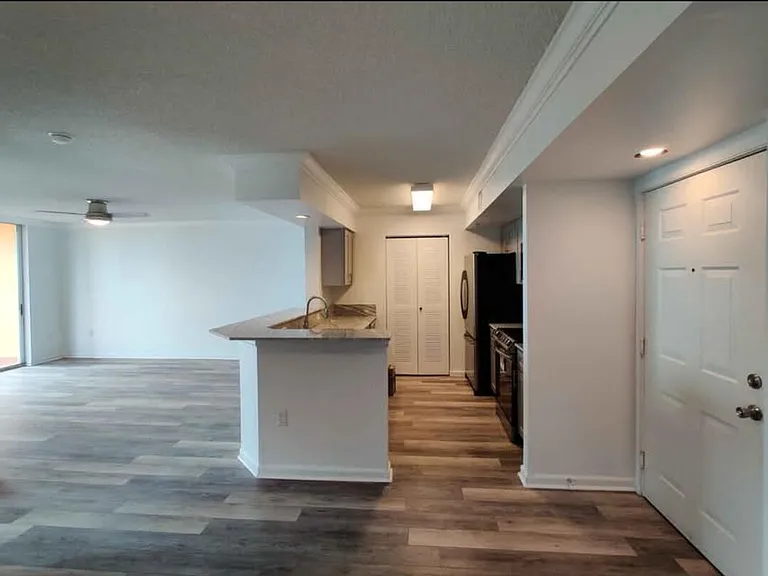 1000 Scotia Dr #506 — Photo 5