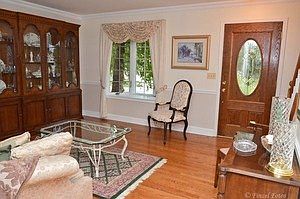 3rd image of 201 Bridlewood Cir