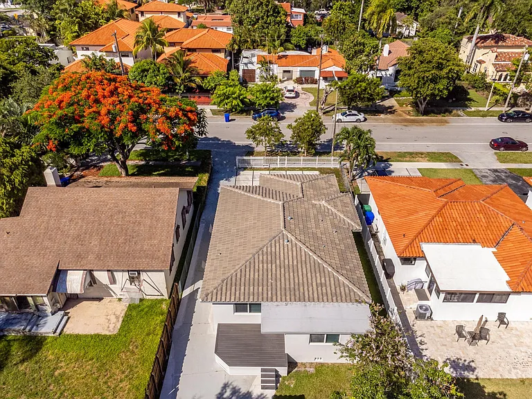 440 SW 21st Rd — Photo 31