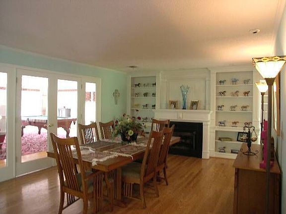 4th image of 2804 Elm Dr NE