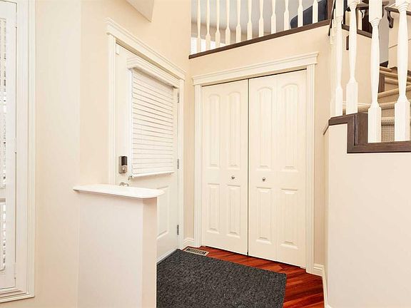 5th image of 443 S Everbrook Way SW