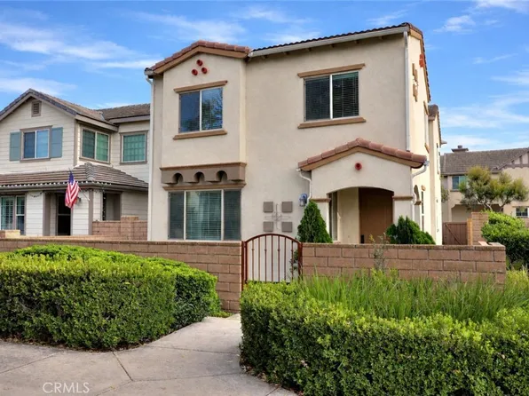 858 Calaveras Way, Corona, CA 92878