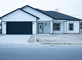 401 Airport Blvd, Del Rio, TX 78840