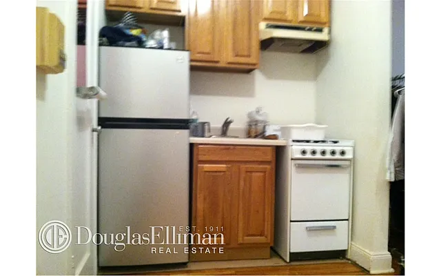 Sold by Douglas Elliman | media 2