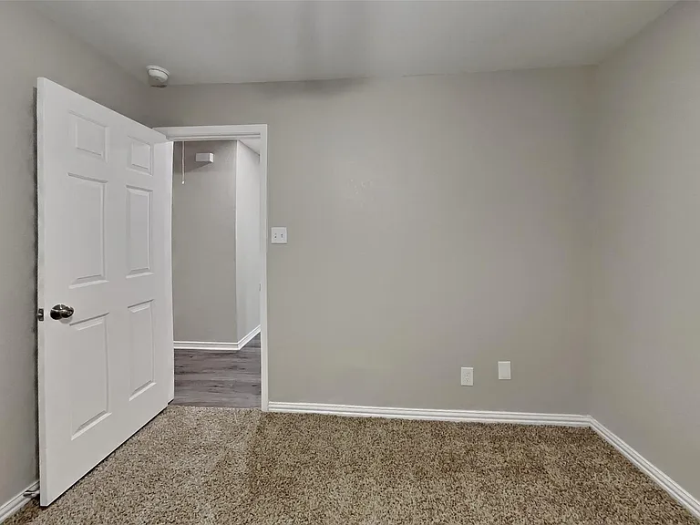 21079 Southern Colony Ct — Photo 11