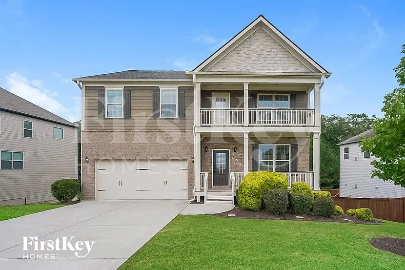 4 bed, 2.5 bath, 2862 sqft, $3,745 — Photo 2