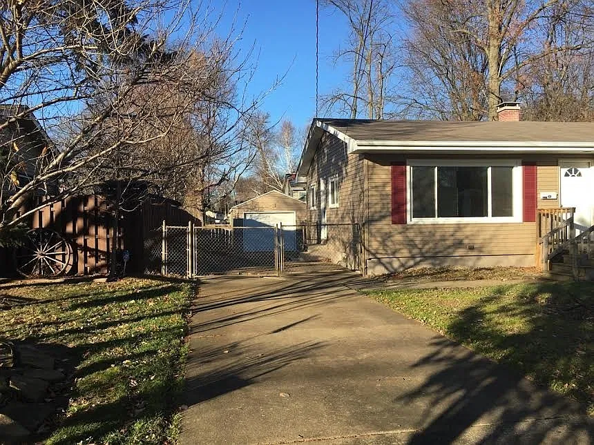 3942 Staatz Dr. — Photo 2