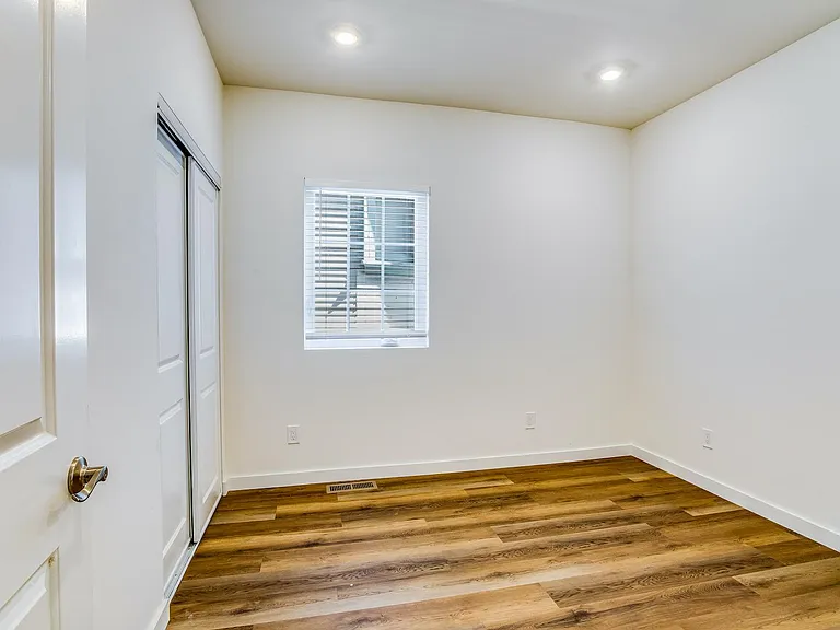 3410 Adeline St — Photo 8
