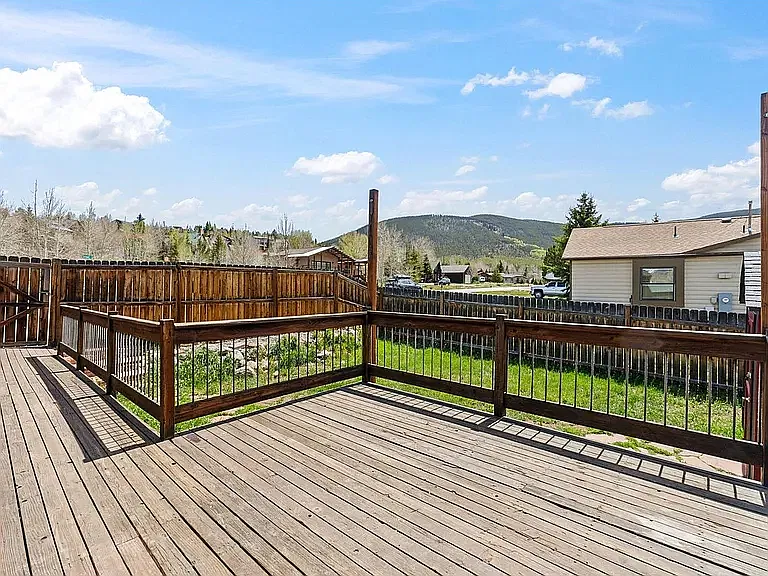3 bed, 1120 sqft, $3,800 — Photo 3