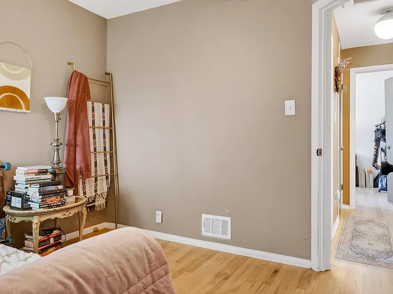 940 S Bryant St — Photo 17