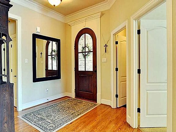 2nd image of 5918 Saint Ives Ct