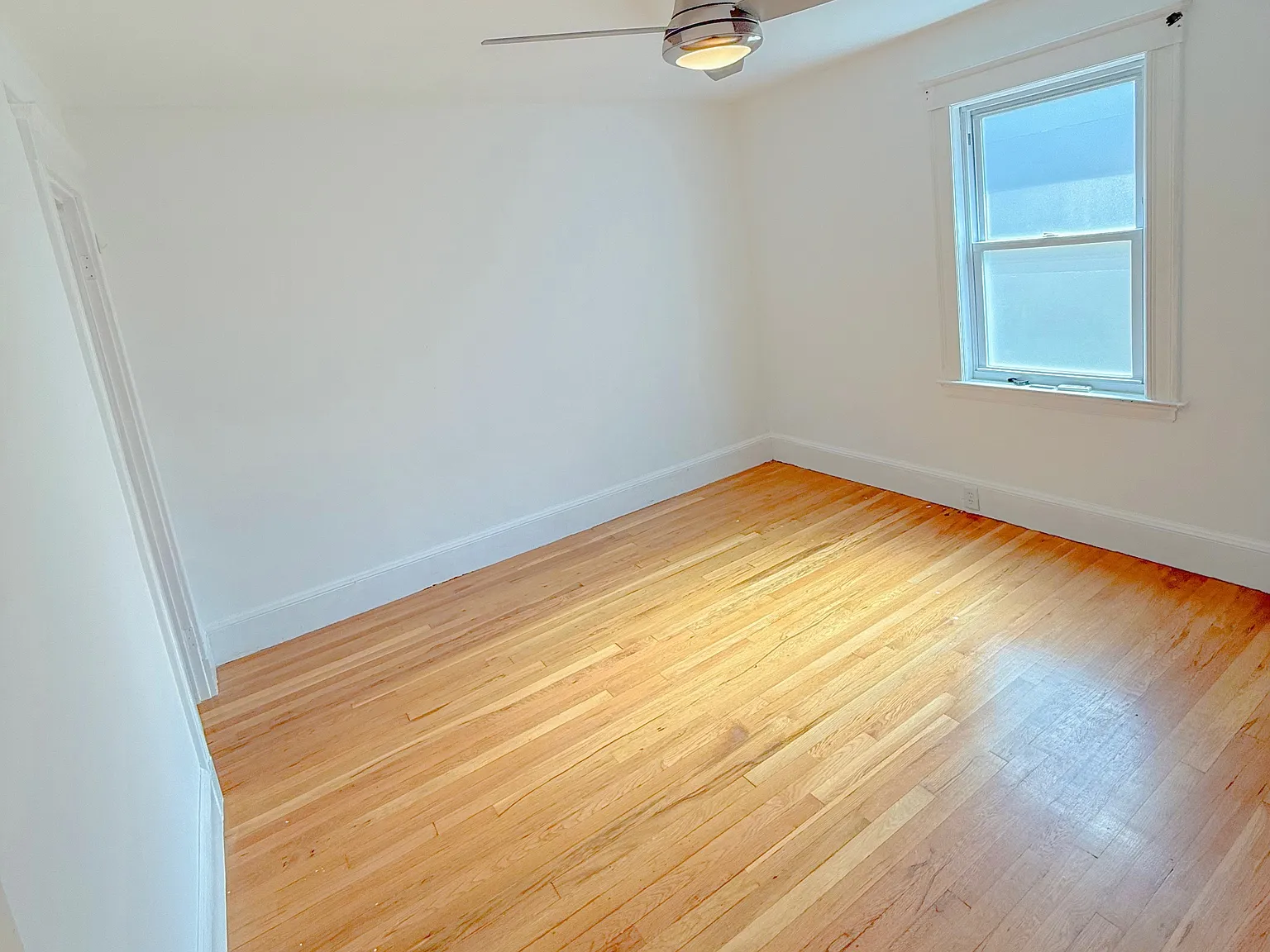 3 bed, 1500 sqft, $2,500 — Photo 3