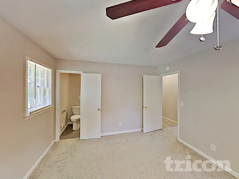 507 Neil Ct — Photo 7